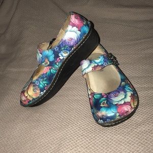 Used-good condition- Alegria by PG Lite size 37
